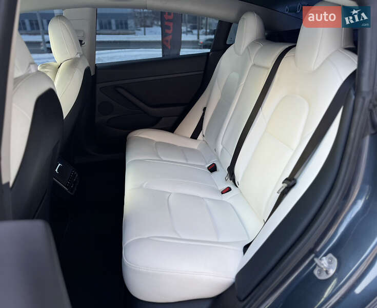 Седан Tesla Model 3 2022 в Харькове