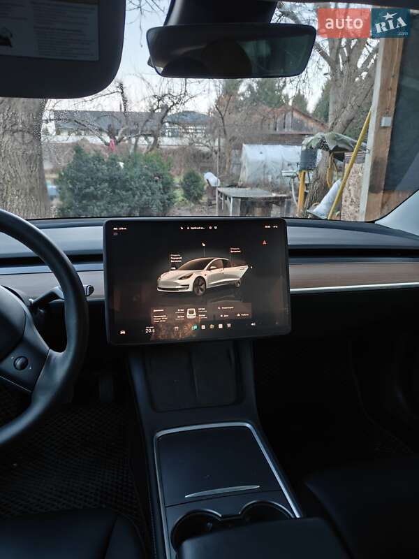 Седан Tesla Model 3 2023 в Киеве фото 5 Седан Tesla Model 3 2023 в Киеве