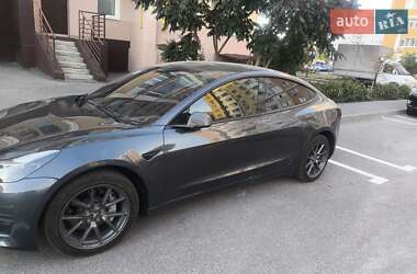 Седан Tesla Model 3 2023 в Харькове