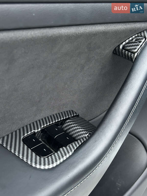 Седан Tesla Model 3 2020 в Кропивницькому