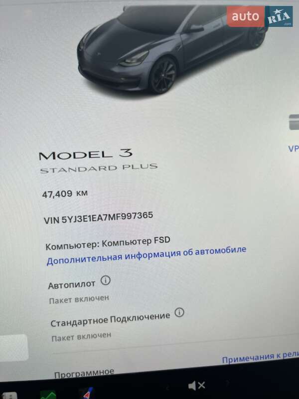 Седан Tesla Model 3 2021 в Львові