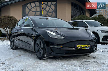 Седан Tesla Model 3 2020 в Львові