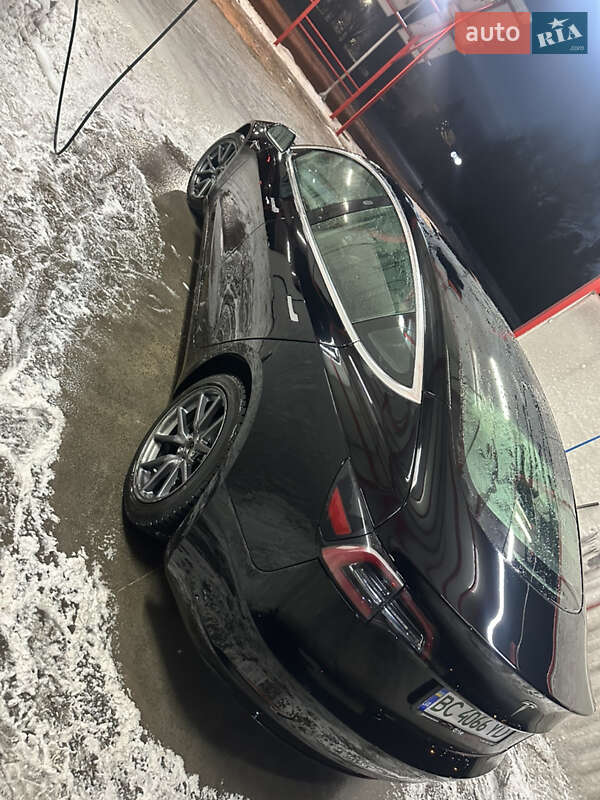 Седан Tesla Model 3 2019 в Луцьку фото 5 Седан Tesla Model 3 2019 в Луцьку