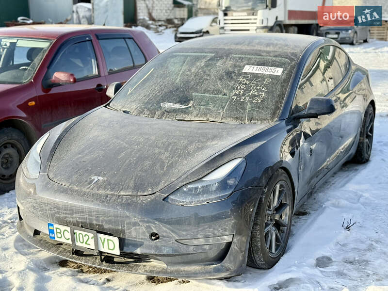 Седан Tesla Model 3 2022 в Львове