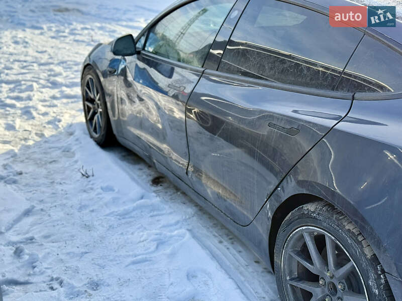 Седан Tesla Model 3 2022 в Львове