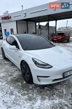 Седан Tesla Model 3 2019 в Здолбуніві фото 3 Седан Tesla Model 3 2019 в Здолбуніві