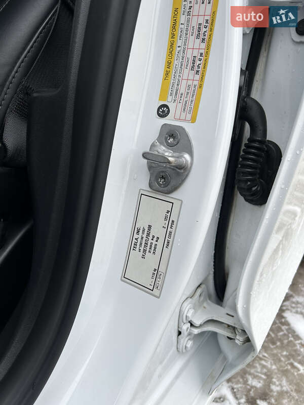 Седан Tesla Model 3 2019 в Здолбунове