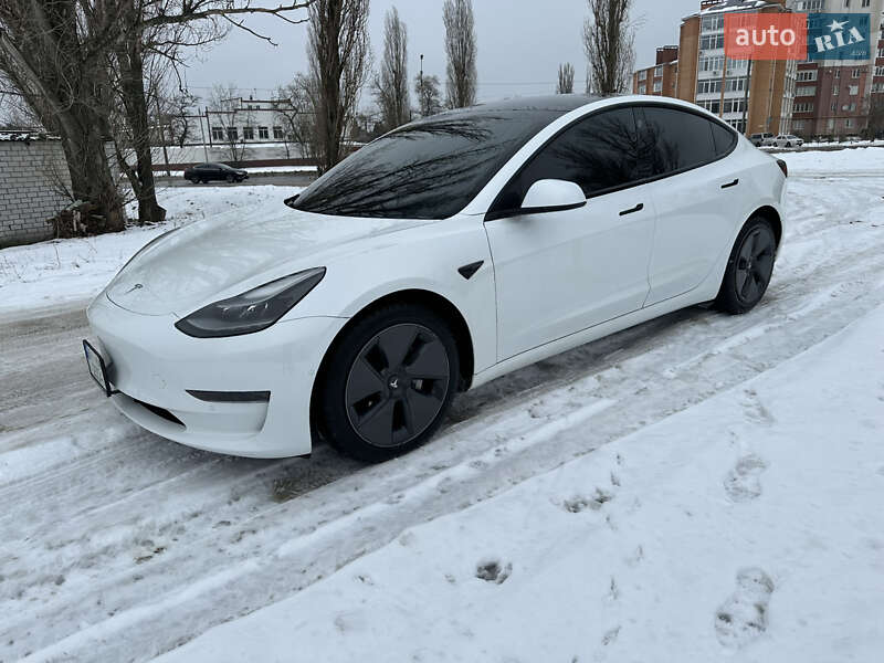 Tesla Model 3 2021