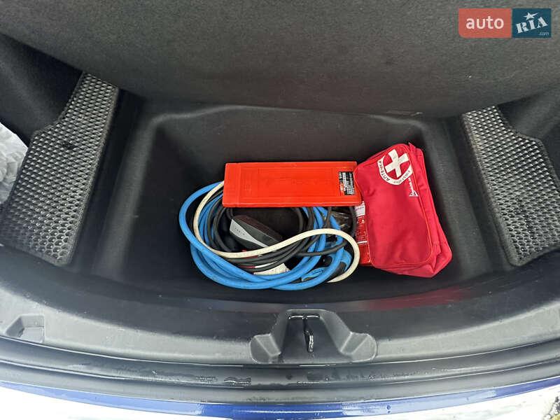 Седан Tesla Model 3 2020 в Львове фото 25 Седан Tesla Model 3 2020 в Львове