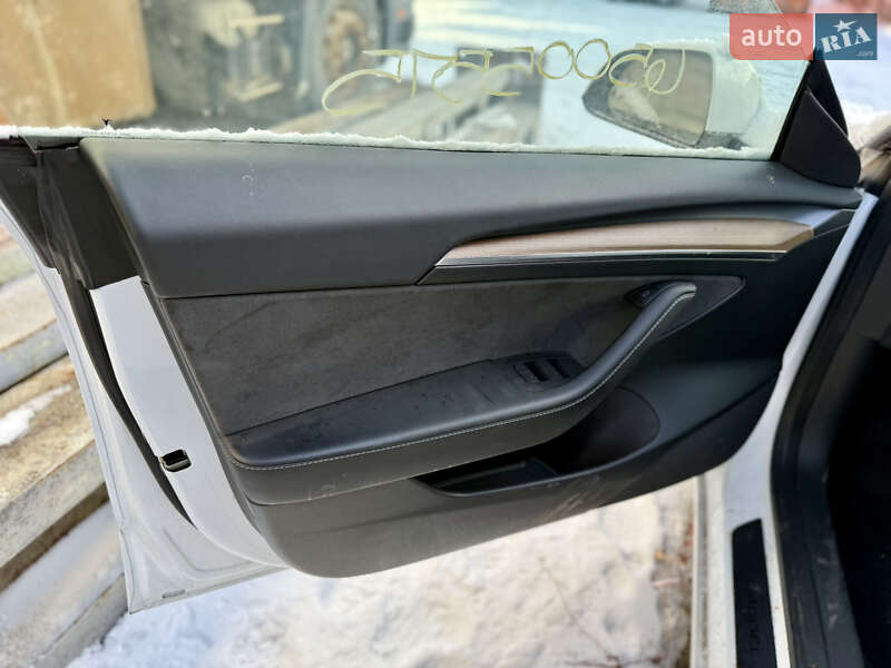 Седан Tesla Model 3 2023 в Львові фото 8 Седан Tesla Model 3 2023 в Львові