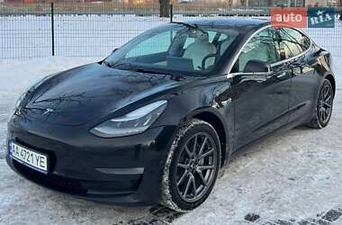 Седан Tesla Model 3 2019 в Киеве