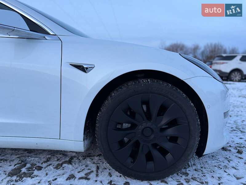 Седан Tesla Model 3 2019 в Луцьку
