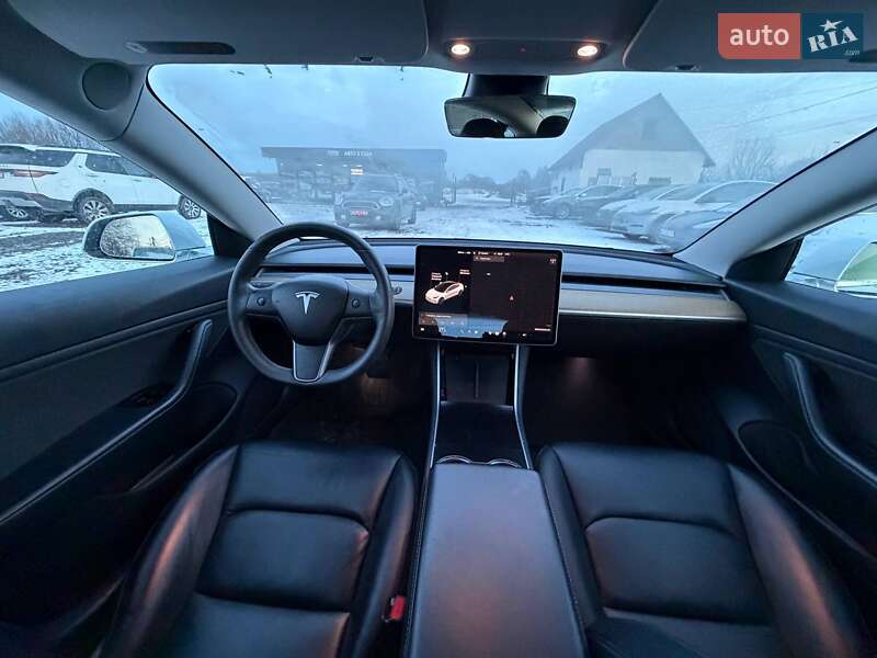 Седан Tesla Model 3 2019 в Луцьку