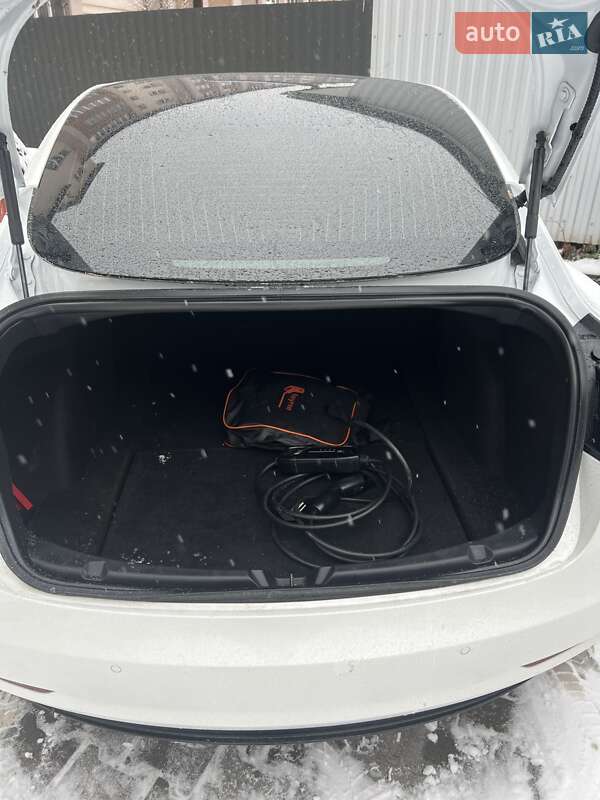 Седан Tesla Model 3 2019 в Івано-Франківську фото 14 Седан Tesla Model 3 2019 в Івано-Франківську
