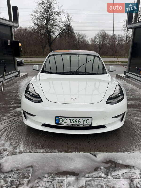 Седан Tesla Model 3 2018 в Хмельницькому фото 3 Седан Tesla Model 3 2018 в Хмельницькому