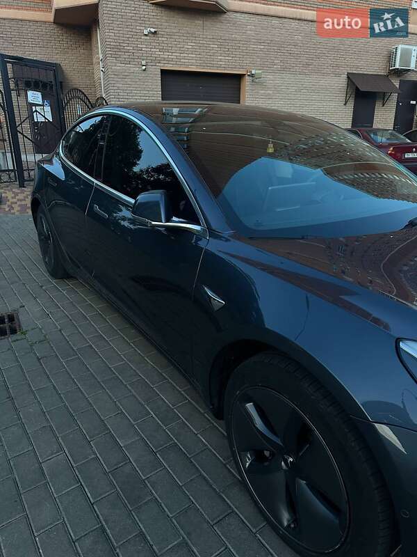 Седан Tesla Model 3 2020 в Одессе