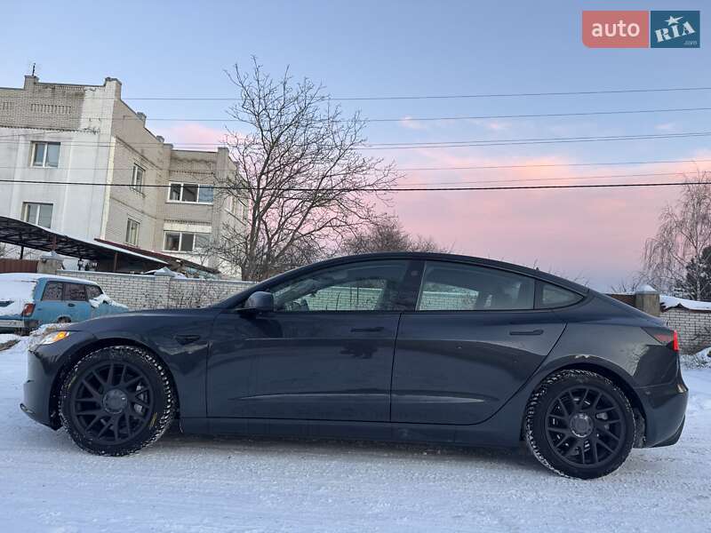 Седан Tesla Model 3 2024 в Киеве