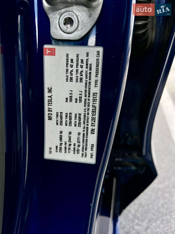 Седан Tesla Model 3 2019 в Києві