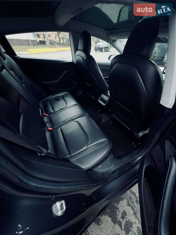 Седан Tesla Model 3 2018 в Харькове