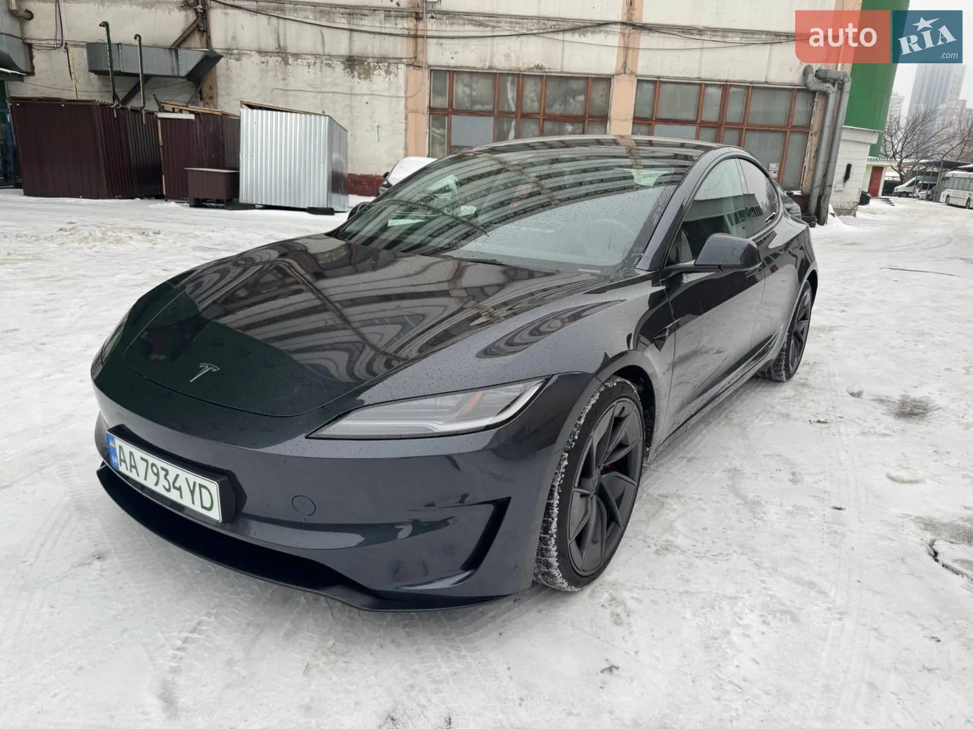 2024 Tesla Model 3 - фото 1