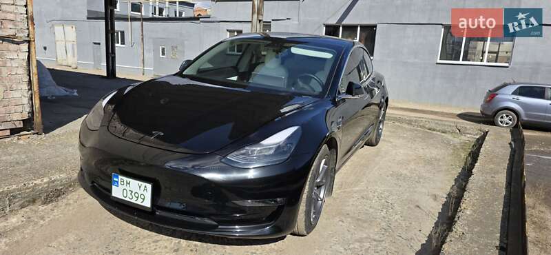 Седан Tesla Model 3 2019 в Сумах