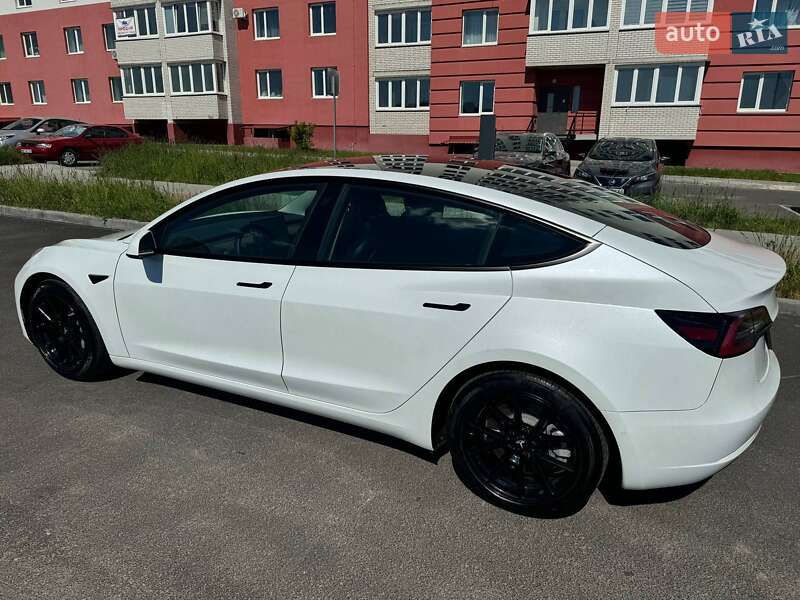Седан Tesla Model 3 2022 в Вінниці