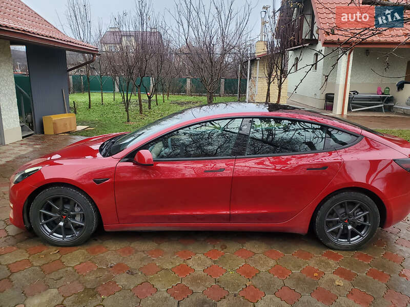 Седан Tesla Model 3 2022 в Ивано-Франковске