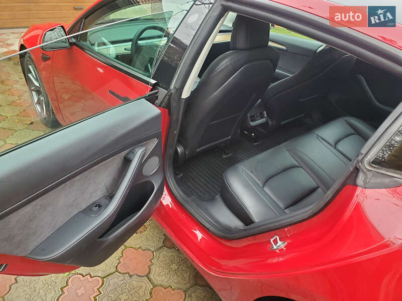 Седан Tesla Model 3 2022 в Ивано-Франковске