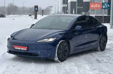 Седан Tesla Model 3 2024 в Києві