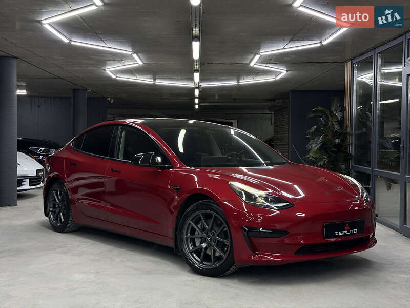 Седан Tesla Model 3 2021 в Одессе
