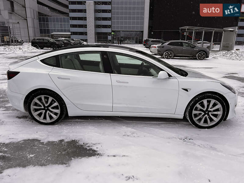 Седан Tesla Model 3 2019 в Киеве фото 4 Седан Tesla Model 3 2019 в Киеве