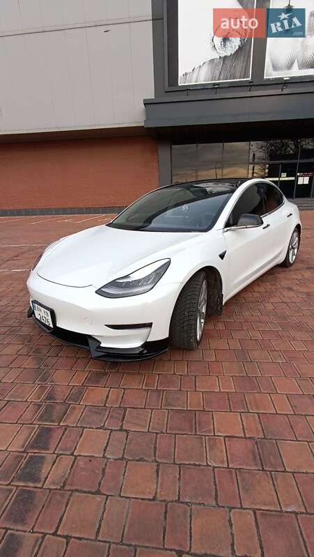 Седан Tesla Model 3 2019 в Одессе