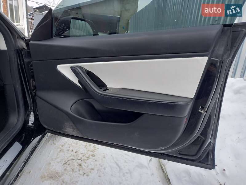 Седан Tesla Model 3 2018 в Каменец-Подольском