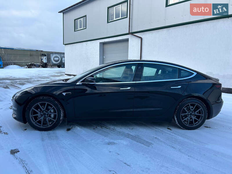 Седан Tesla Model 3 2020 в Виннице фото 5 Седан Tesla Model 3 2020 в Виннице