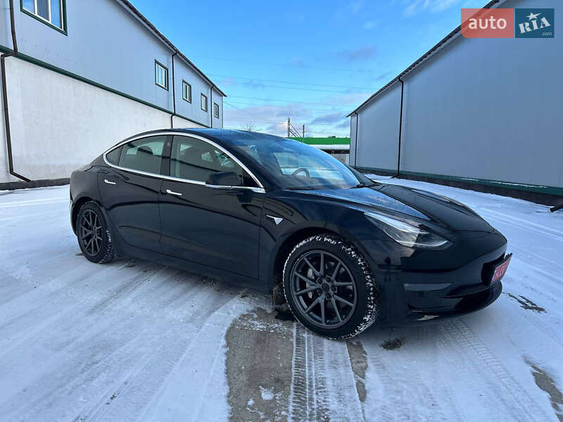 Седан Tesla Model 3 2020 в Виннице фото 10 Седан Tesla Model 3 2020 в Виннице