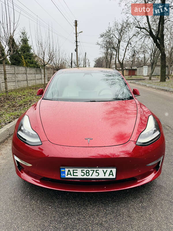 Седан Tesla Model 3 2018 в Никополе