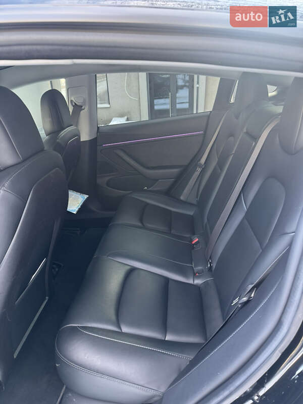 Седан Tesla Model 3 2018 в Киеве