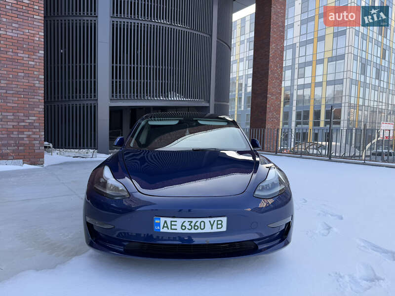 Седан Tesla Model 3 2023 в Днепре