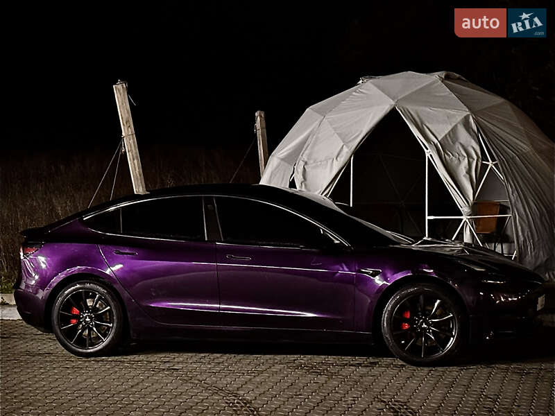 Седан Tesla Model 3 2018 в Черноморске