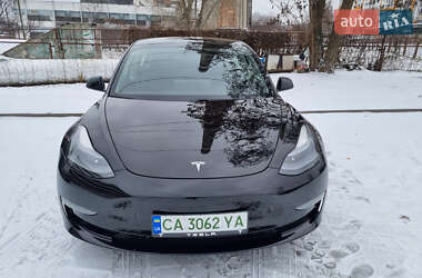 Седан Tesla Model 3 2021 в Черкасах