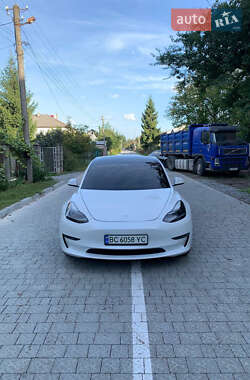 Седан Tesla Model 3 2021 в Львові