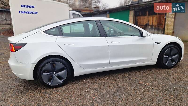 Седан Tesla Model 3 2020 в Киеве фото 27 Седан Tesla Model 3 2020 в Киеве