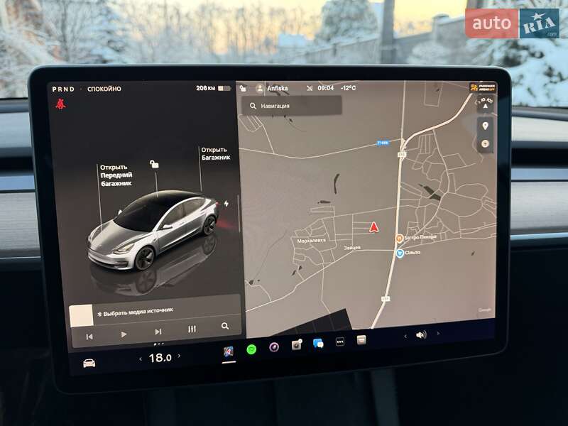 Седан Tesla Model 3 2022 в Киеве