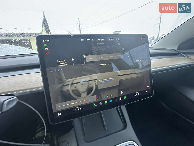 Седан Tesla Model 3 2021 в Виннице