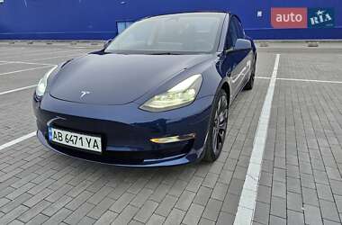 Седан Tesla Model 3 2023 в Виннице