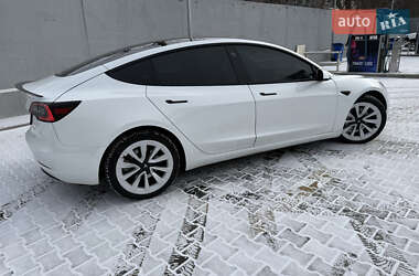 Седан Tesla Model 3 2021 в Николаеве
