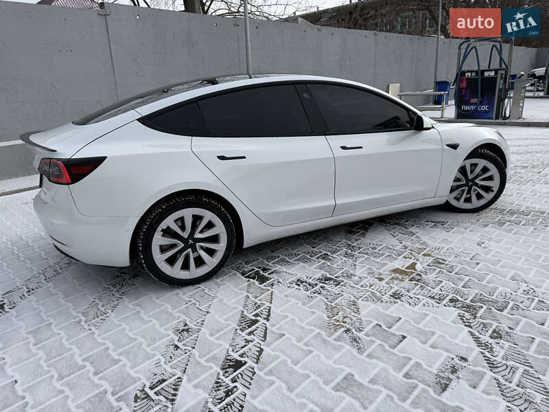 Седан Tesla Model 3 2021 в Николаеве