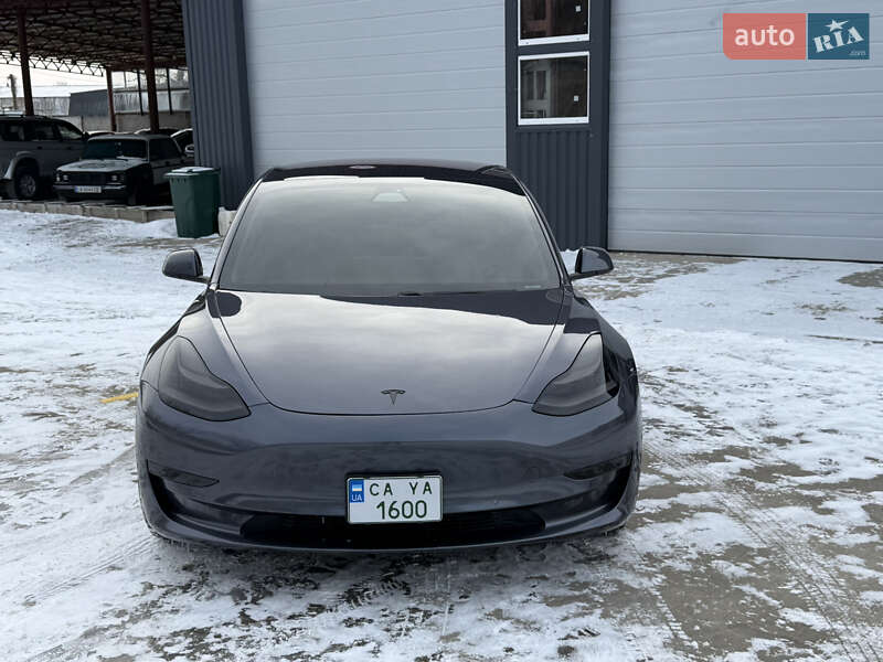 Седан Tesla Model 3 2018 в Золотоноше