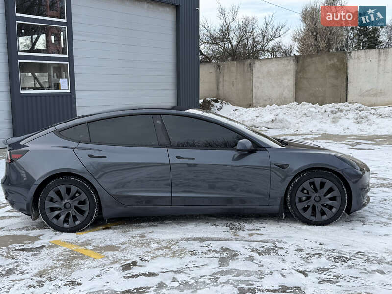 Седан Tesla Model 3 2018 в Золотоноше