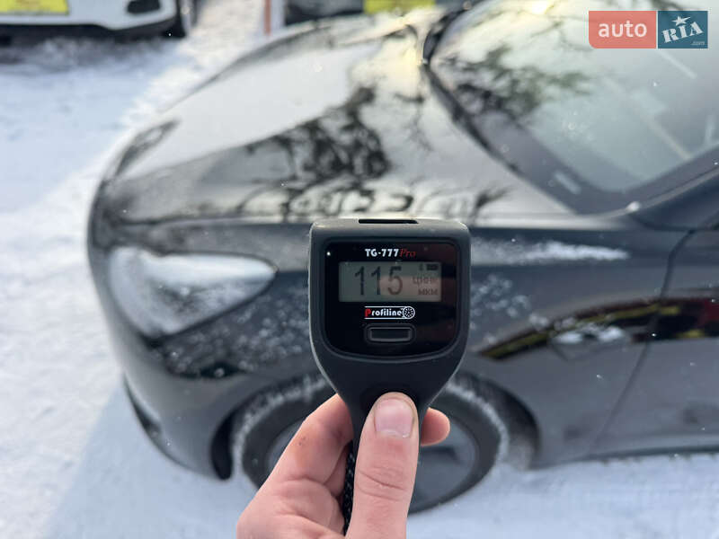 Седан Tesla Model 3 2022 в Умани